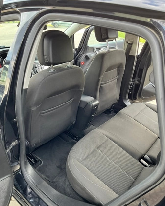 Opel Astra cena 16900 przebieg: 210000, rok produkcji 2009 z Radom małe 232